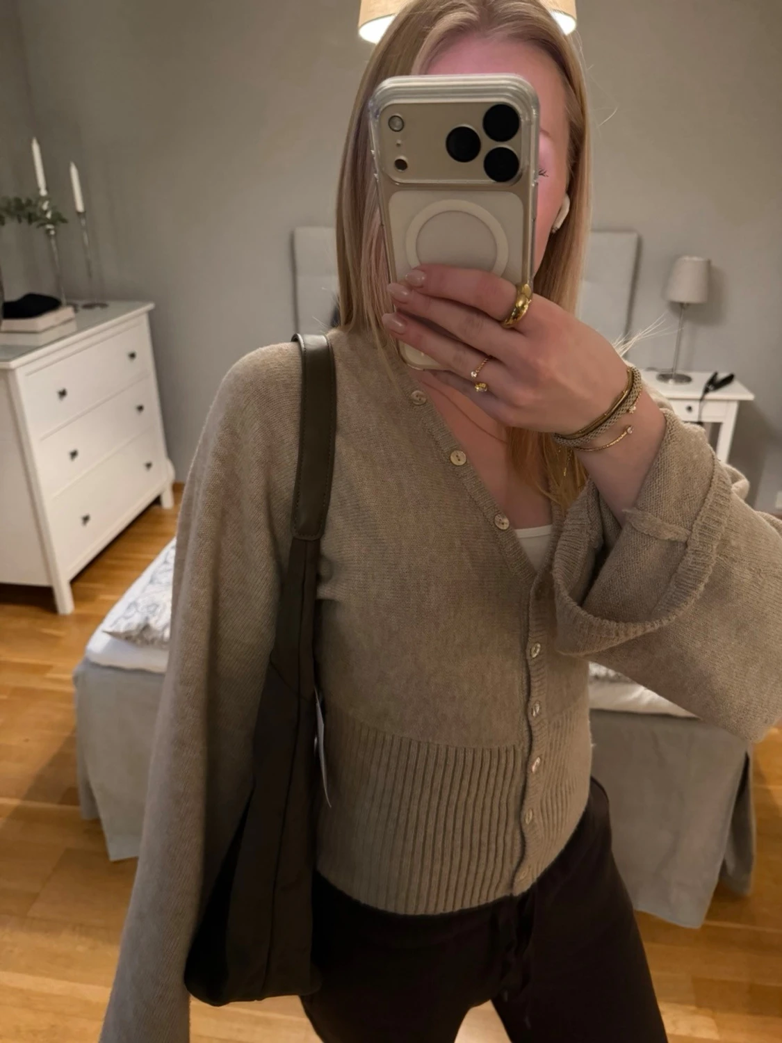 Grön/olivfärgad Byella-väska – ny med prislapp - 1