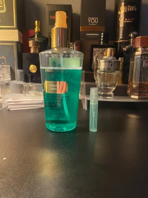 Possibility 3 ml sample - Fräsch body mist från Passionity med noter av vit grapefrukt och bergamott. Perfekt för dig som vill ha en lätt och uppfriskande doft. 