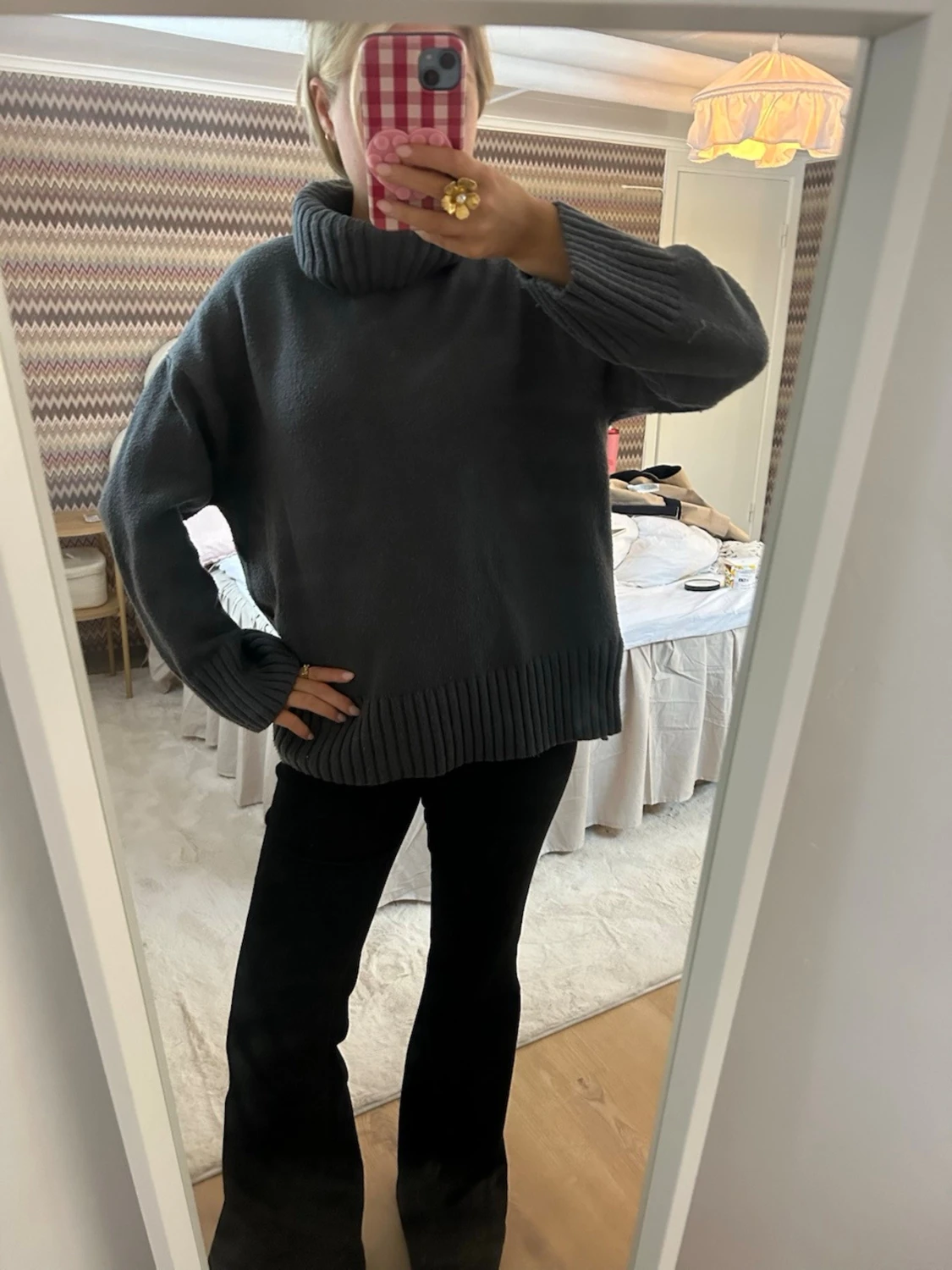 Mörkgrå stickad polotröja - 1