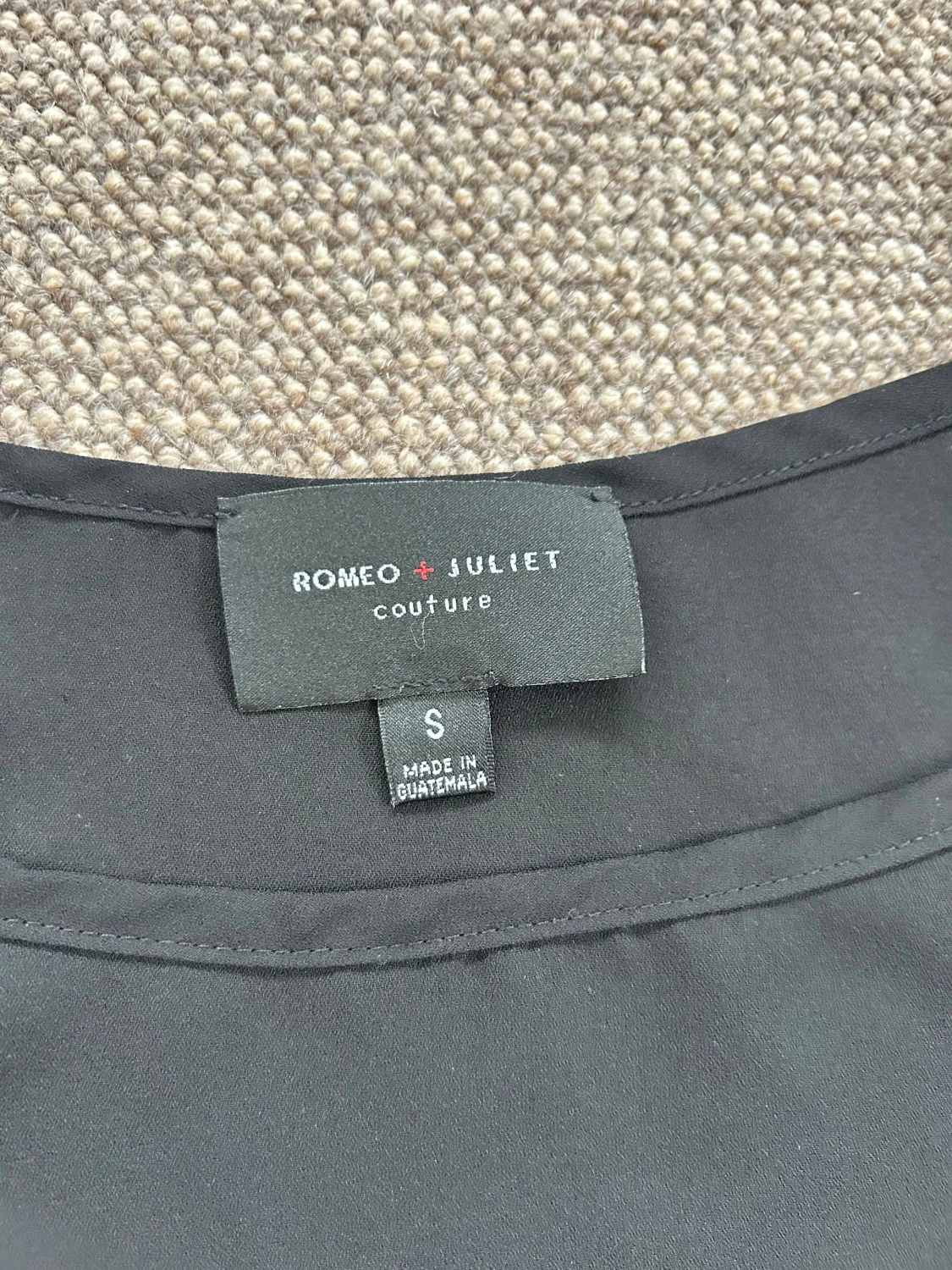 Svart linnetopp med spets från Romeo & Juliet - 2