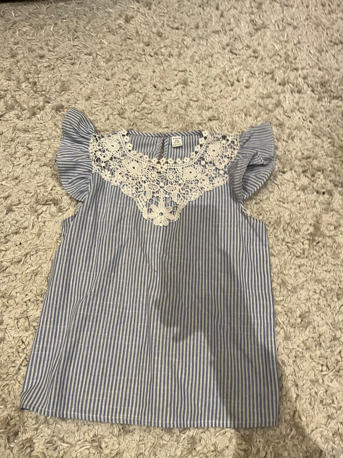 Randig blus med spets från SHEIN