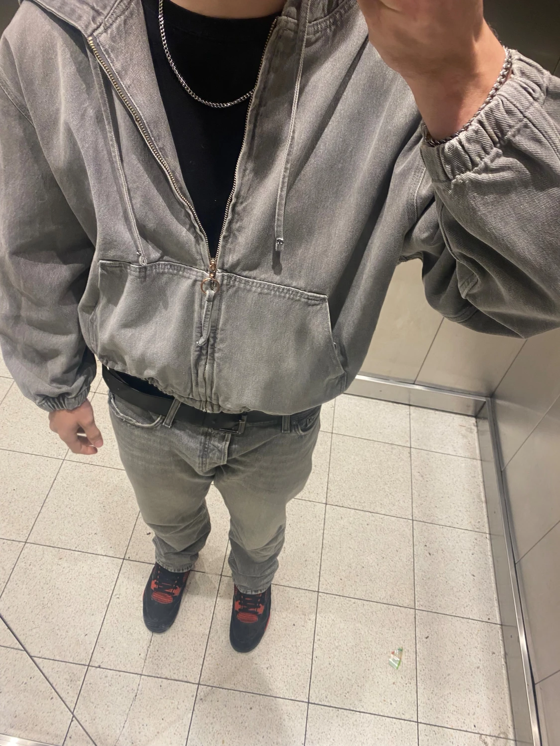 Grå jeans med straight fit