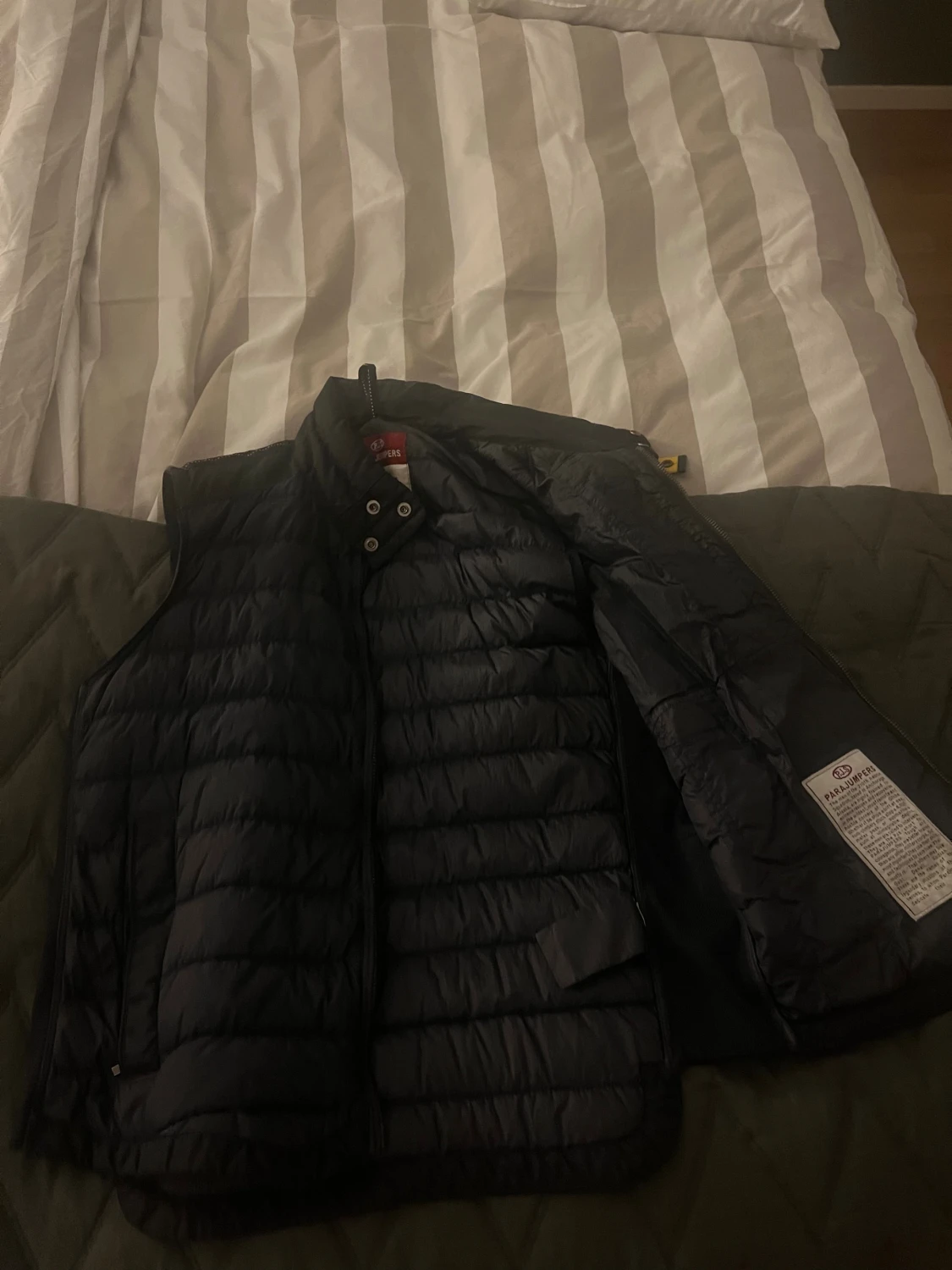 Navy blue dunväst från Parajumpers - 1