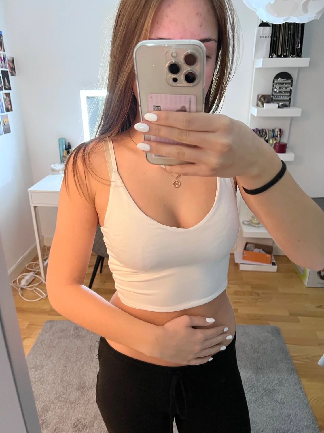 Vit croppad linnetopp från Amisu