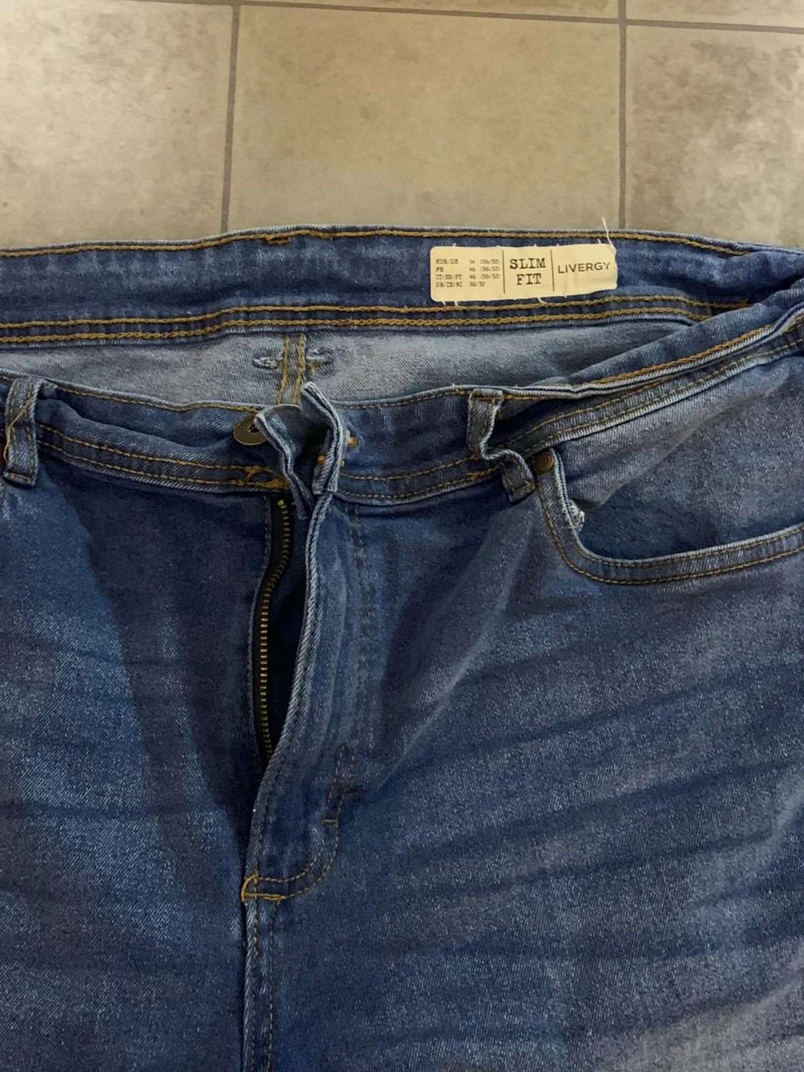 Slim fit jeans från Livergy blå 38/32 - 1