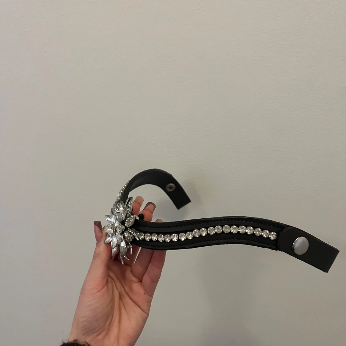 mörkbrunt pannband - 2