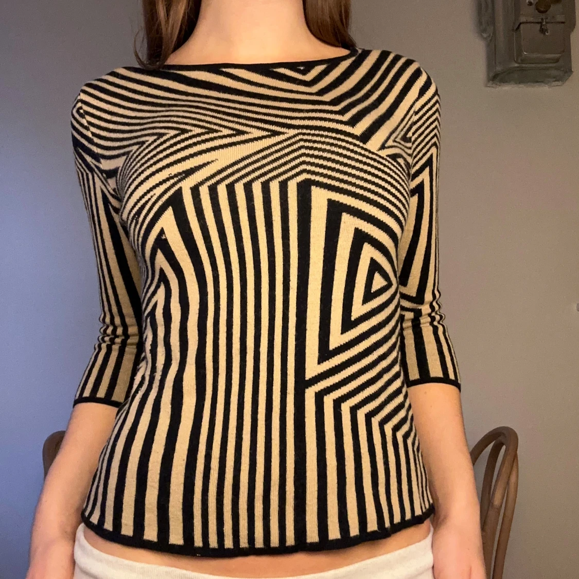 Beige och svart mönstrad topp - 1