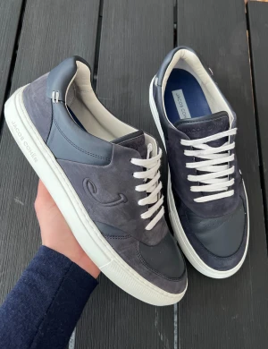 Jacob cohen skor  - Grymt snygga cohen skor. Riktigt svåra att få tag på. Size 41,5. Skorna är använda i ca 1 vecka o är i nyskick. Hör av dig vid minsta fundering ✌️