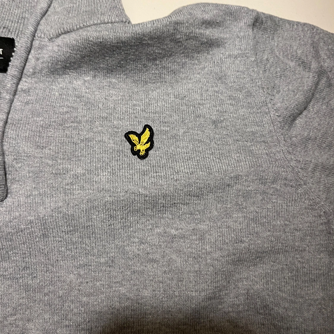 Grå half zip tröja från Lyle & Scott - 4