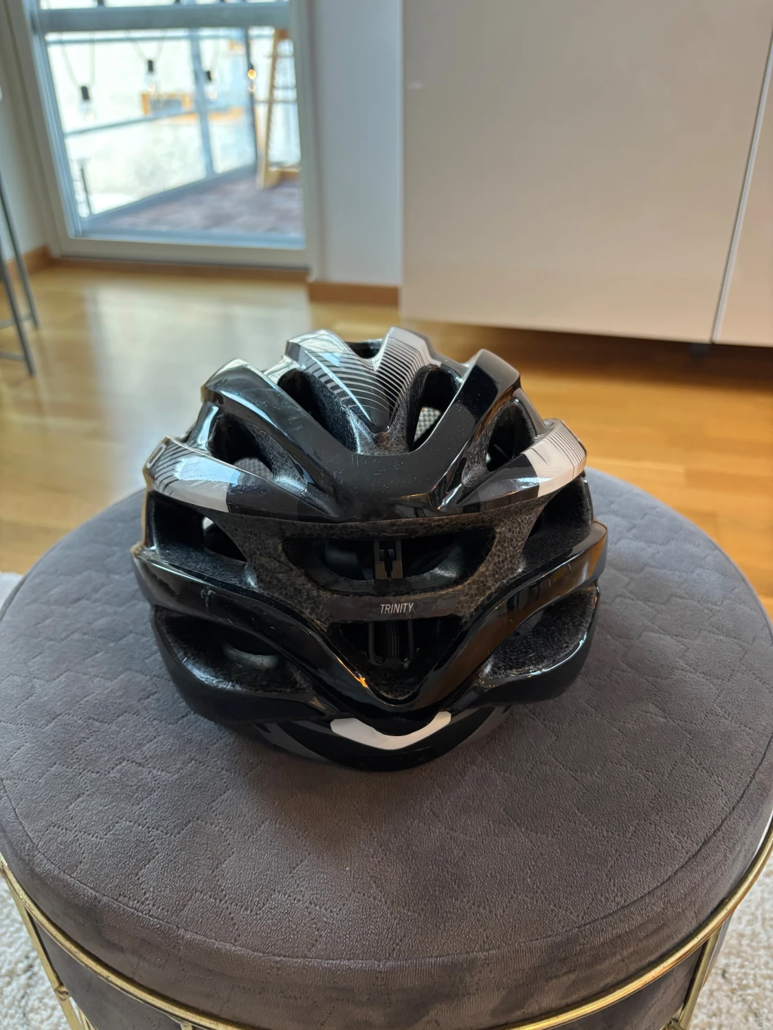 Svart cykelhjälm Giro Trinity - 2