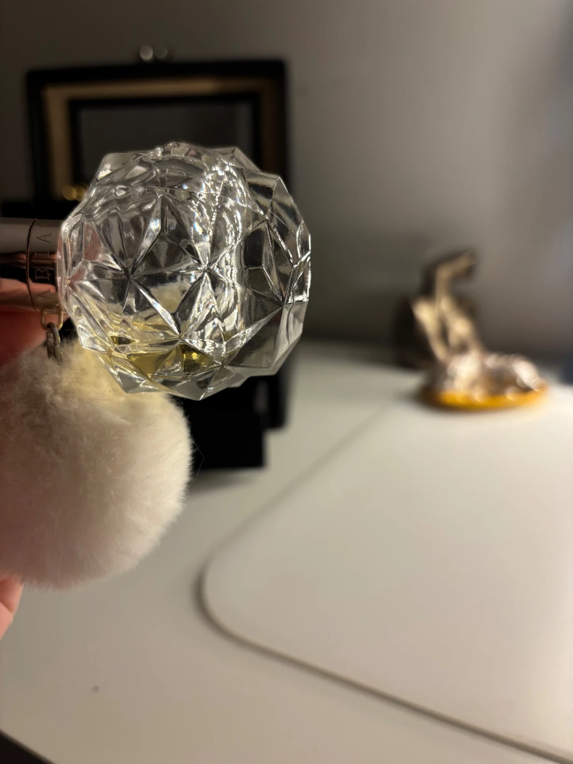 Ariana Grande parfym med puff - 1