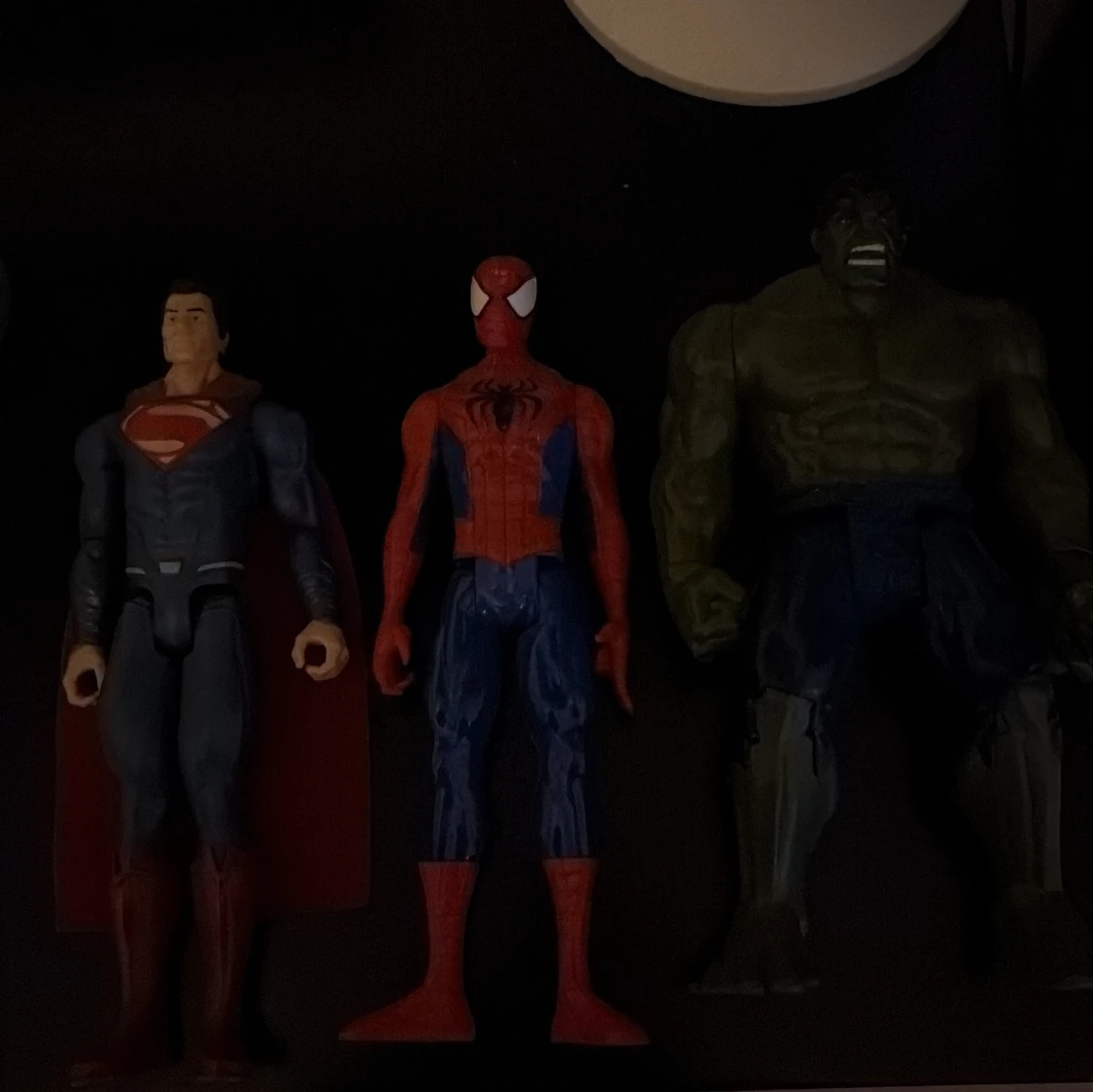 Superhjälte actionfigurer (Superman, Spiderman, Hulk)