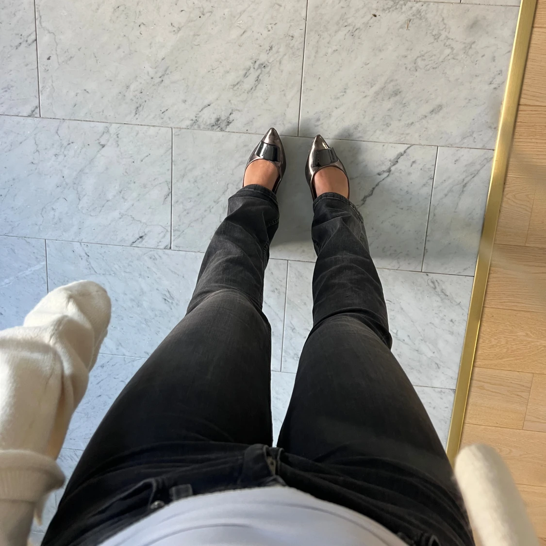 Svarta straight jeans 