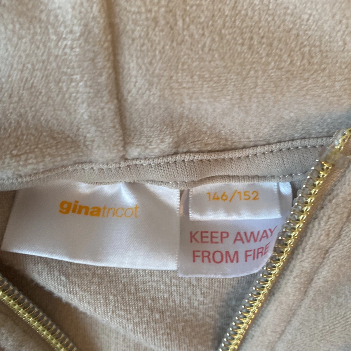 Beige kofta  från Gina Tricot - 1