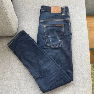 Nudie jeans - Feta nudie jeans i modellen Thin finn St 32:34. Priset kan diskuteras