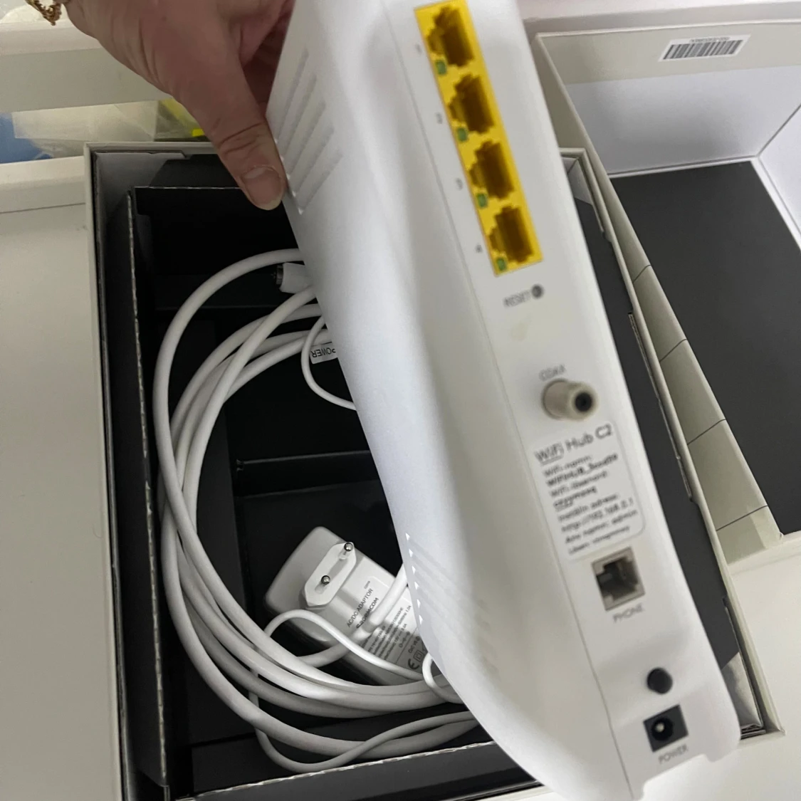 Tele2 WiFi Hub C2 - 3