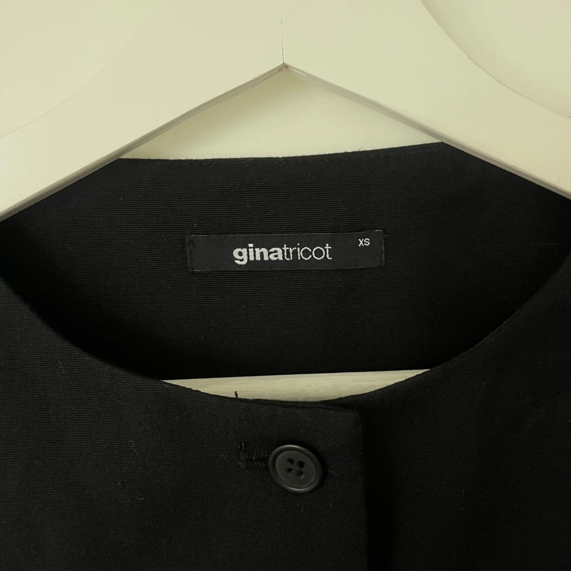 Svart väst från Gina Tricot XS - 2