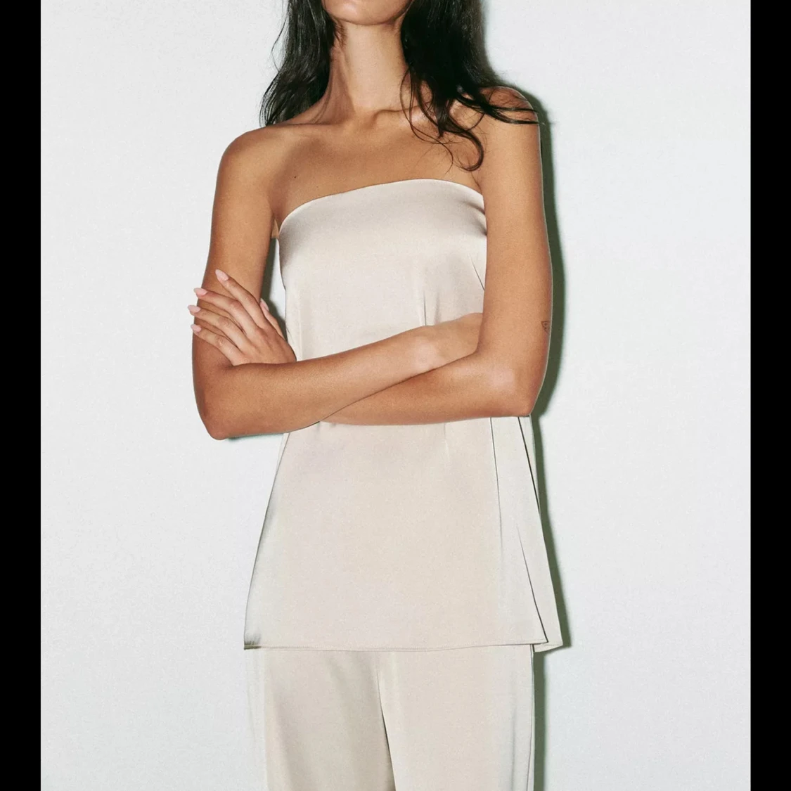 Champagnefärgad axelbandslös topp - 2