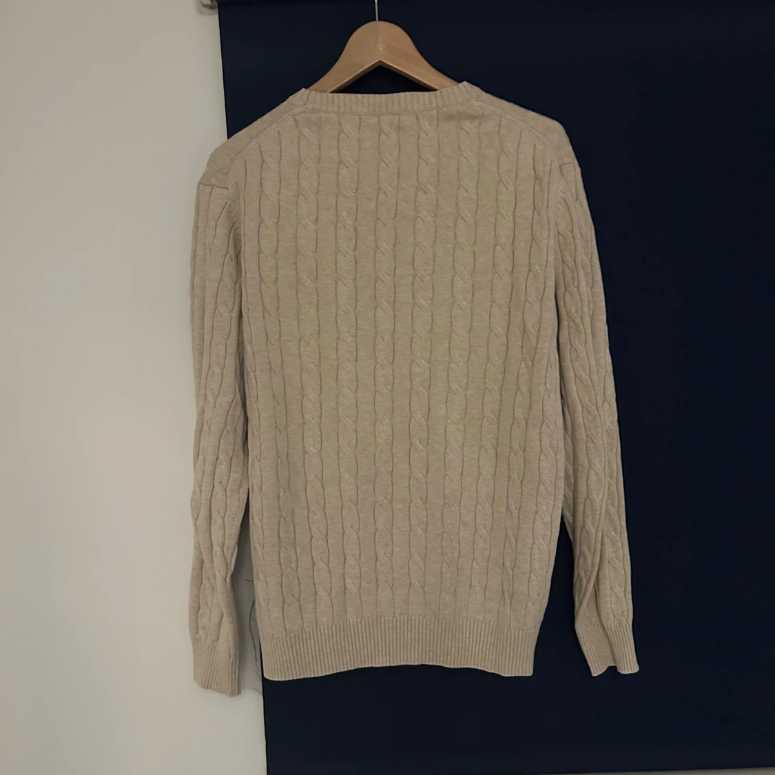 Kabelstickad GANT tröja - 1