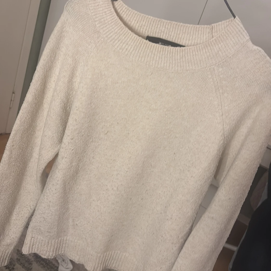 Beige stickad tröja från Vero Moda