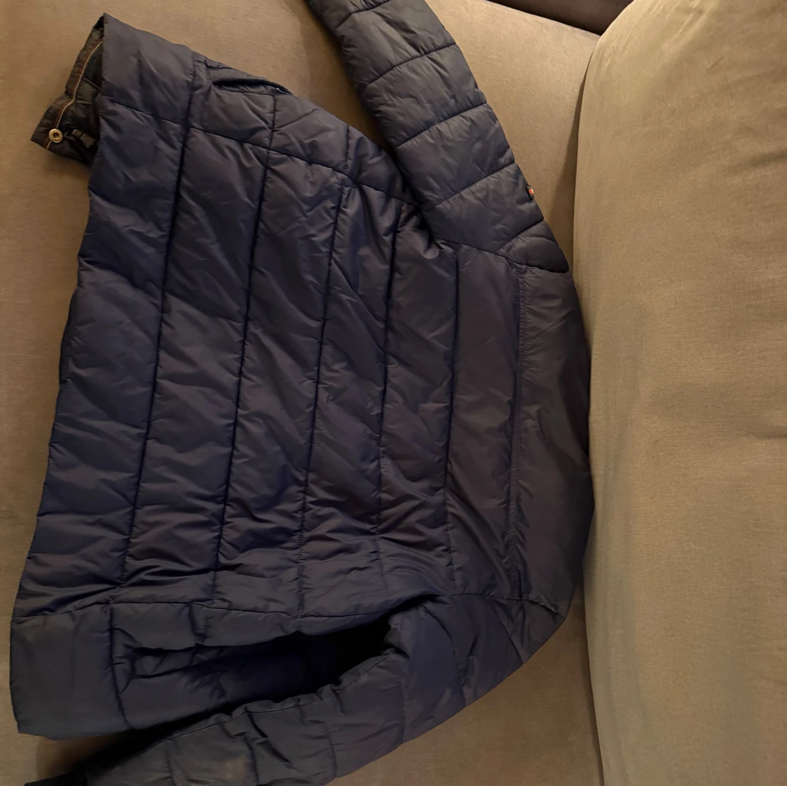 Mörkblå pufferjacka Tommy Hilfiger - 2