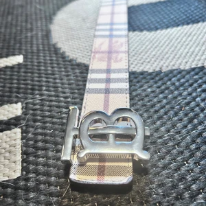 Burberry belt hopea - 110cm käyttämätön