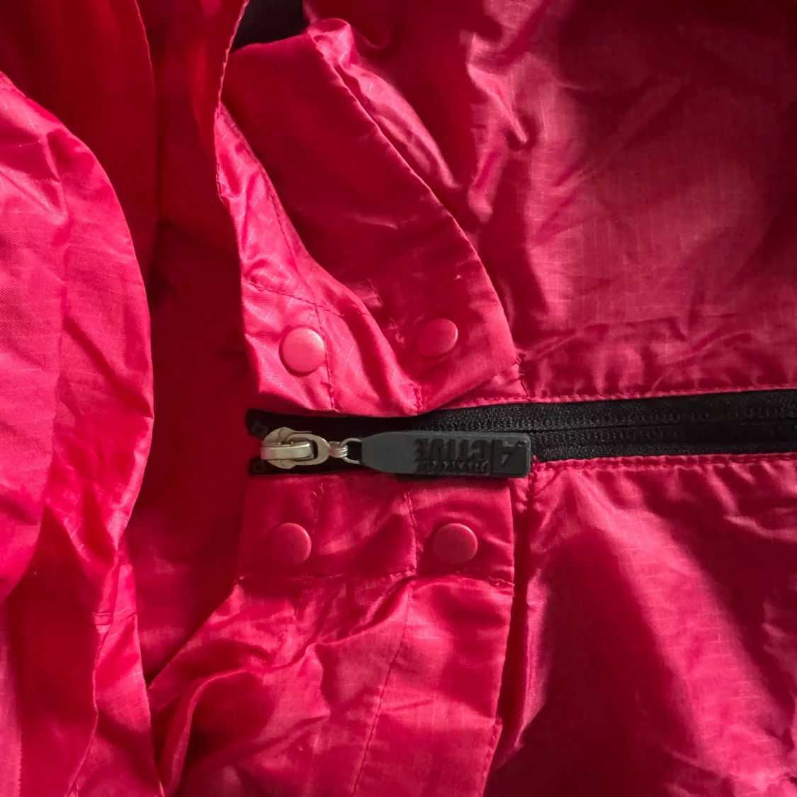Rosa regnjacka + regnbyxor från Active, stl 134/140 - 1