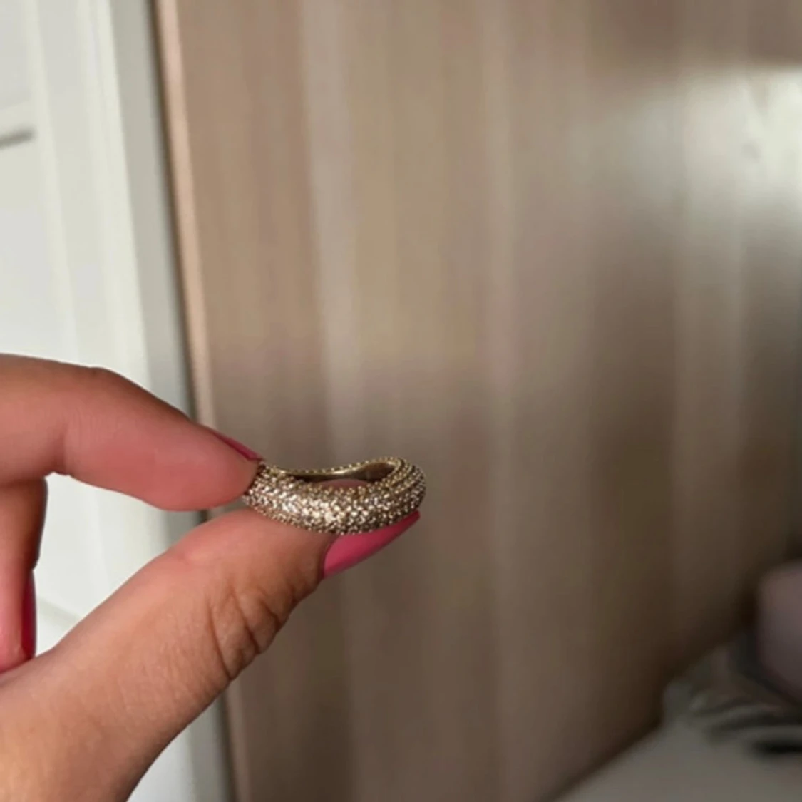 Izabel display ring  - 2