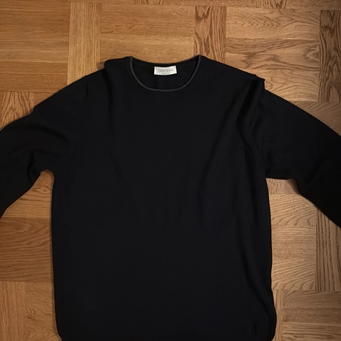 Mörkblå stickad tröja Gran Sasso