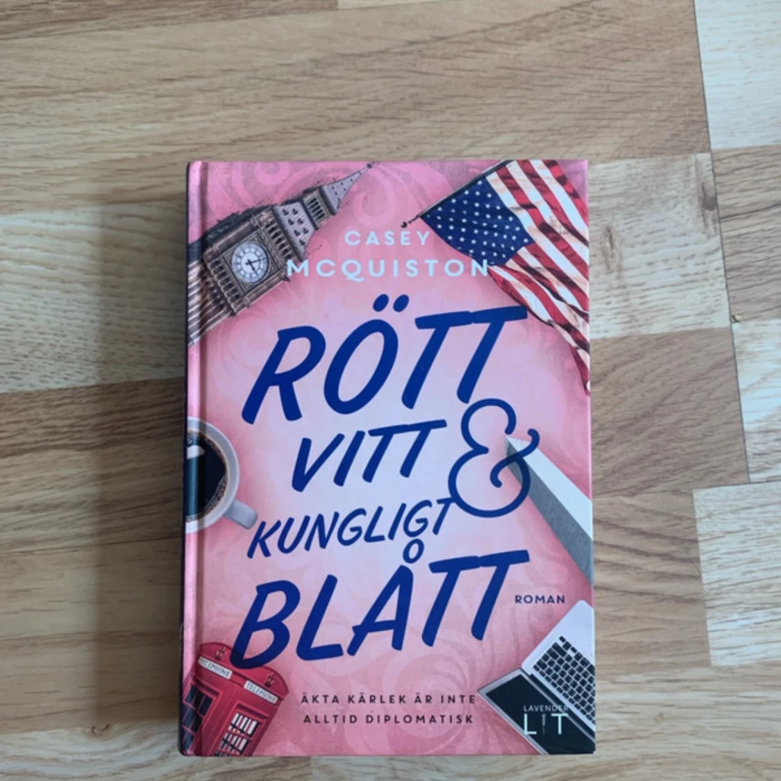 Rött, vitt & kungligt blått