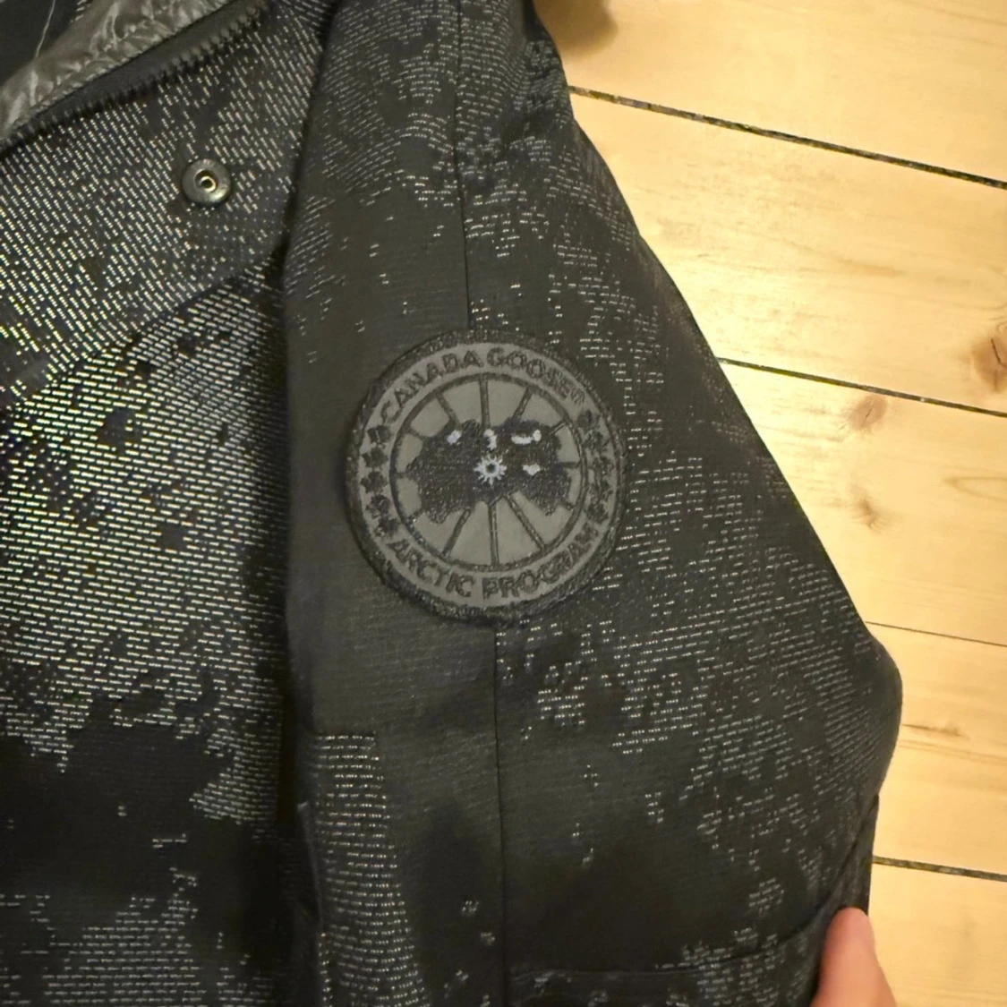 Canada Goose pufferjacka camo M - 2