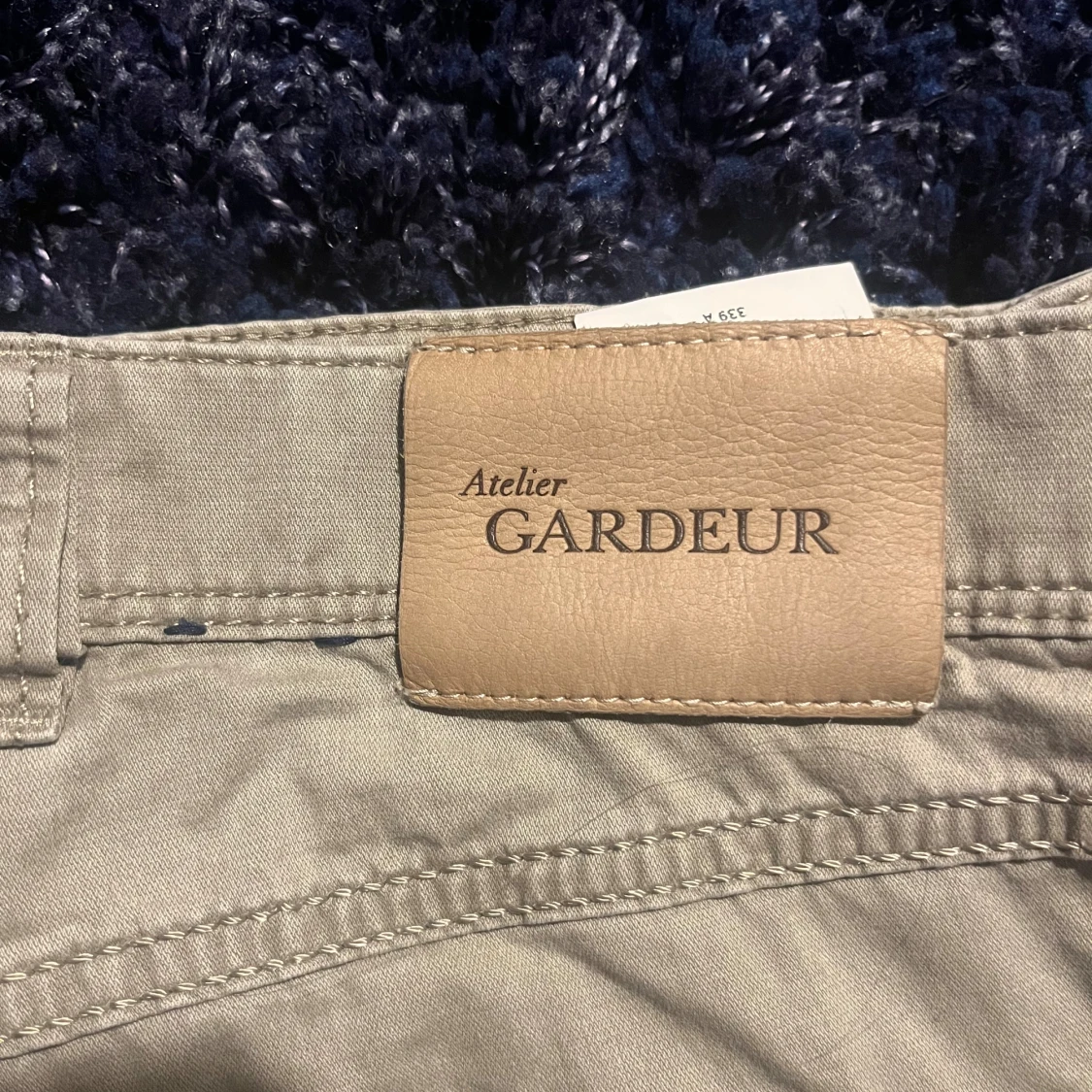 Beige chinos från Atelier Gardeur 34/34 - 1