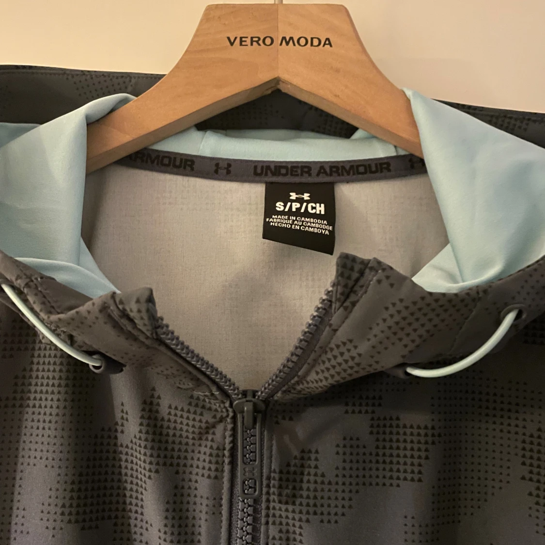 Mörkblå vindjacka från Under Armour - 1