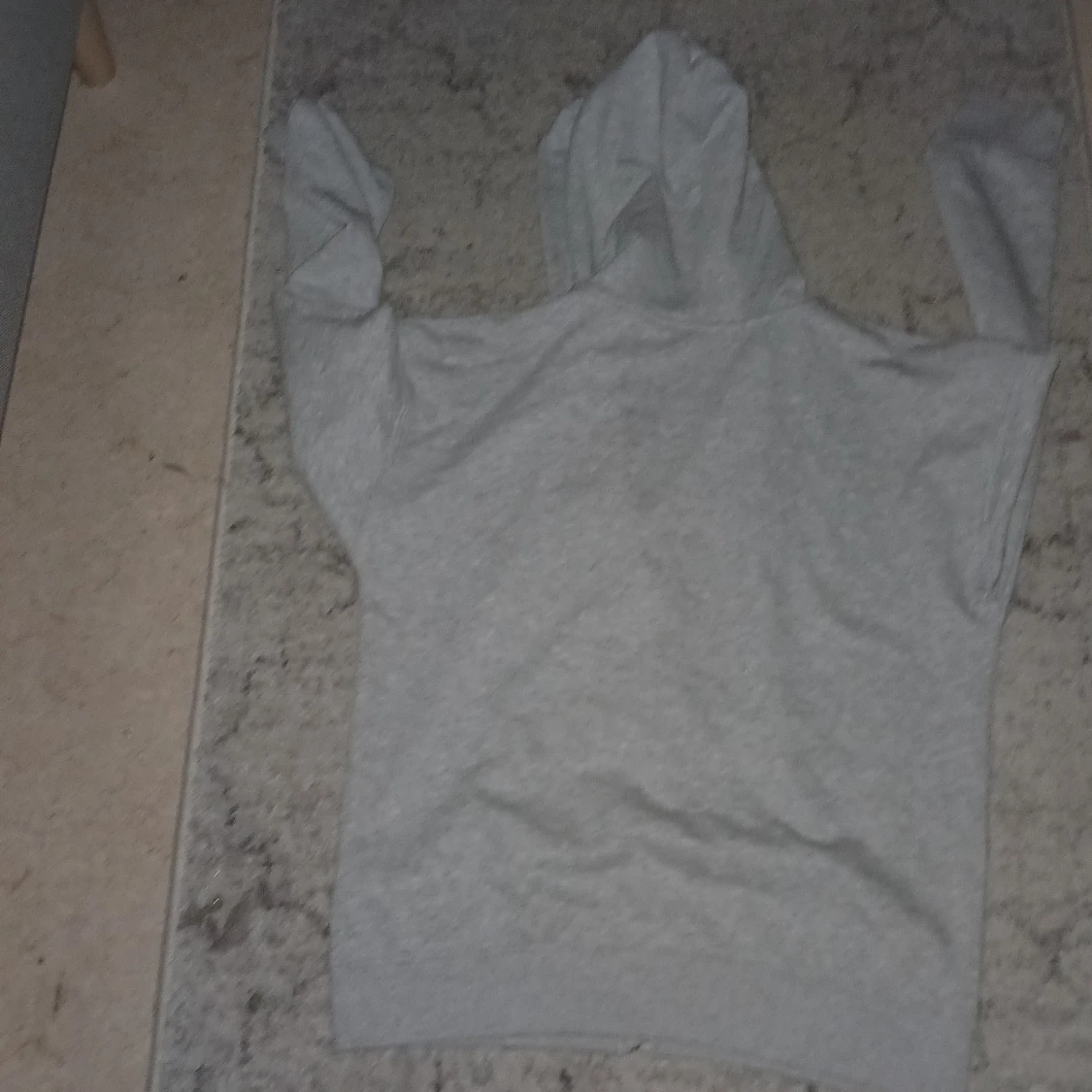 Grå hoodie med dragkedja från Cubus - 1