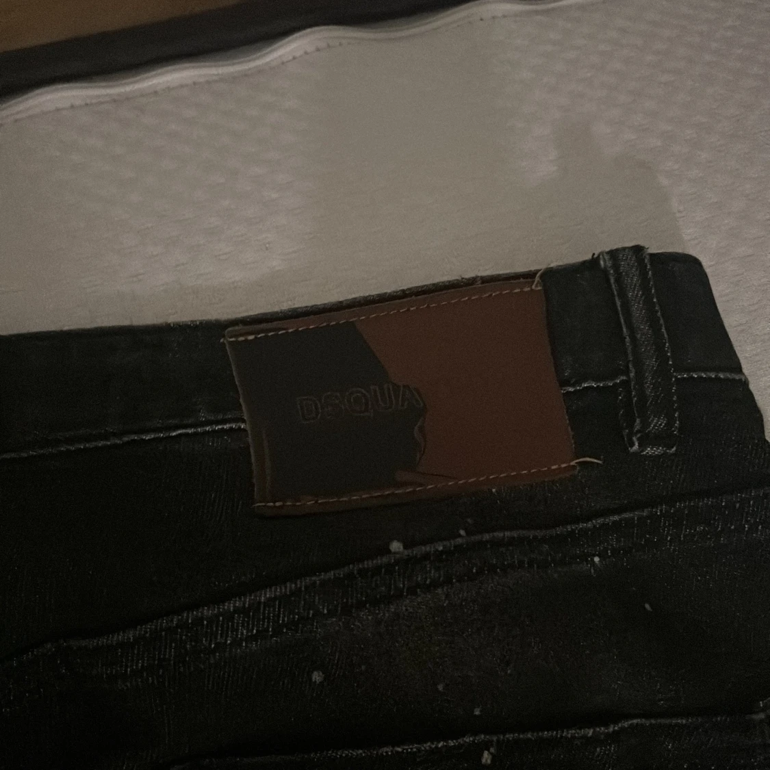 Svarta jeans från Dsquared2 med splatter - 2