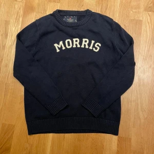 Morris tröja  - Stickad Morris tröja i storlek M och i bra skick. Hör av er vid eventuella frågor!