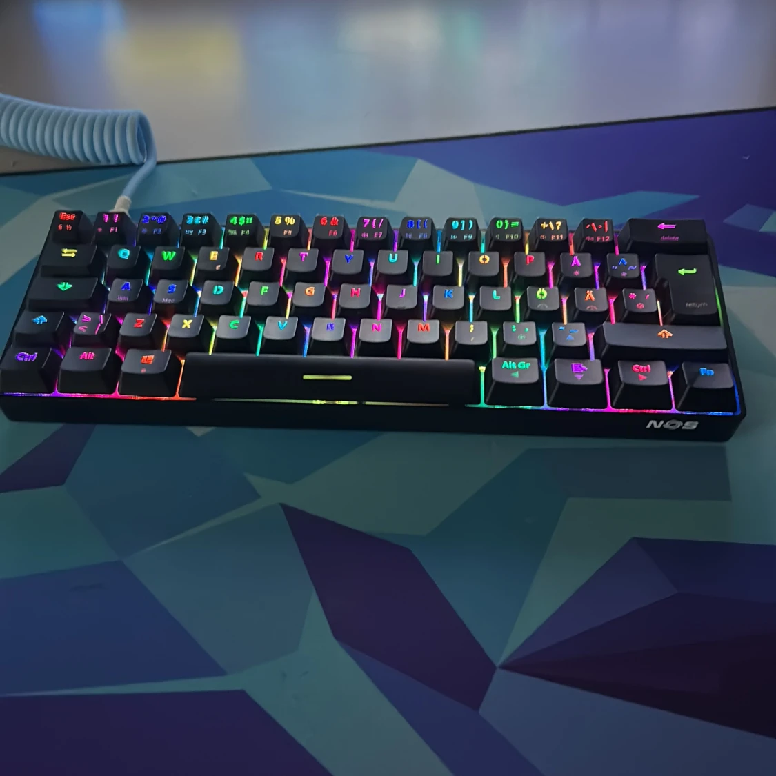 NOS Mini Keyboard V2 RGB C250 - 1