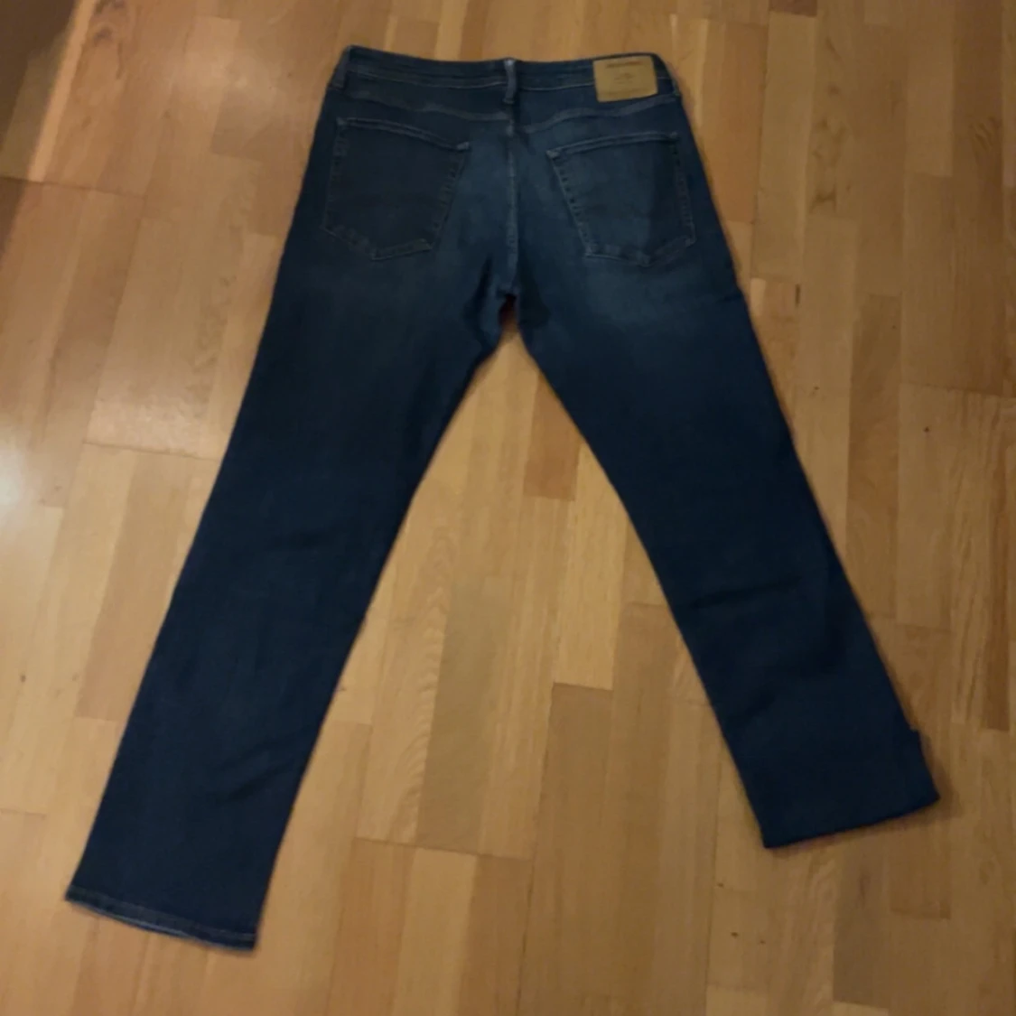 Blå raka jeans - 1