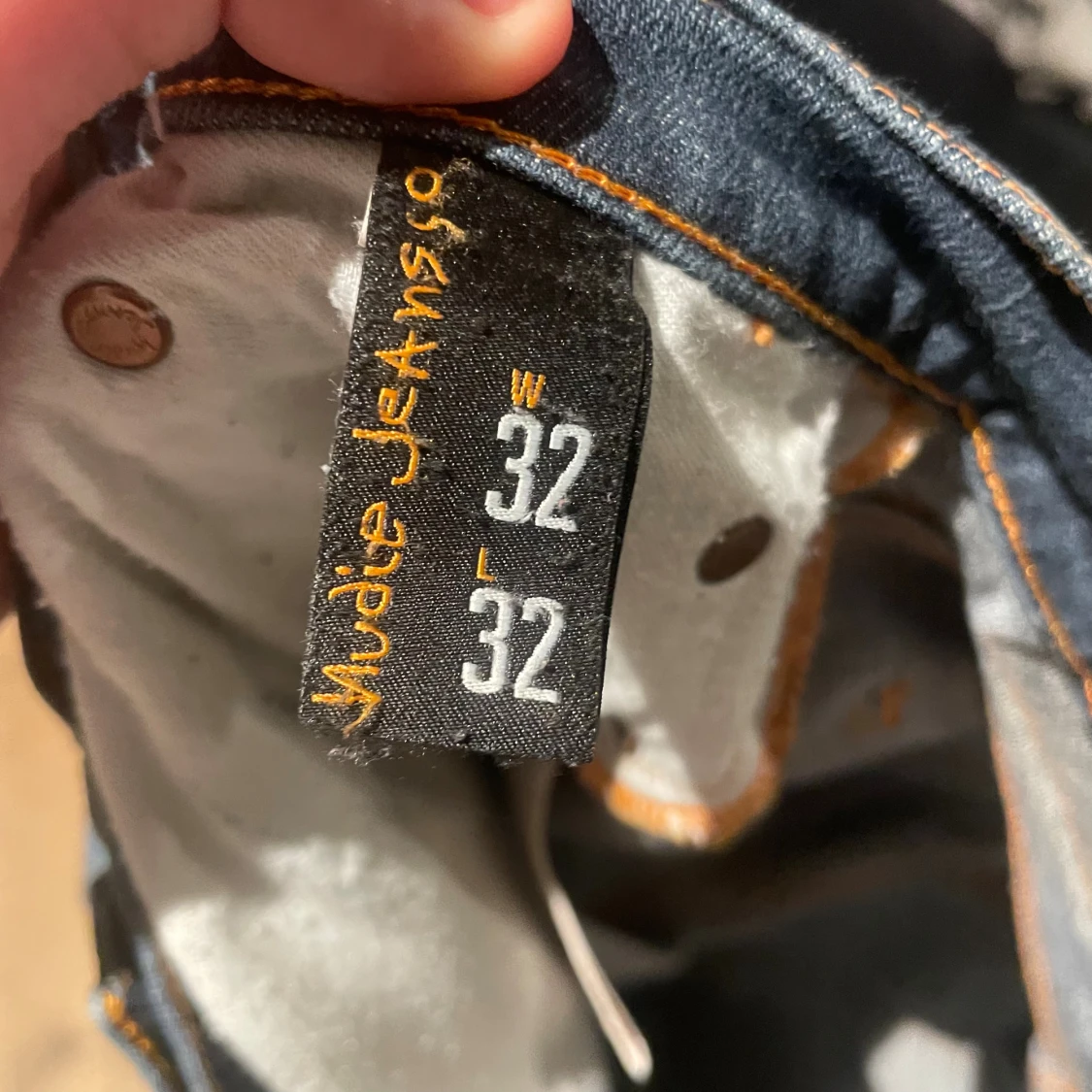 Blå Nudie Jeans 32/32 med orange sömmar - 3