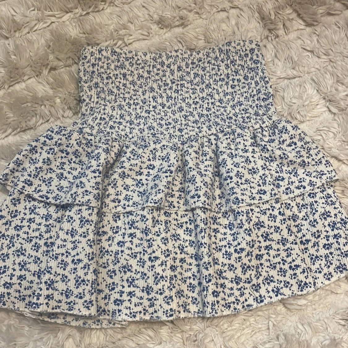 Blommig volangkjol från Zara