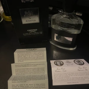 Aventus Creed Parfume  - Oanvänd Creed parfym 100ML. Kommer med låda och några lappar. Locket är lös går ej att stänga men den är inte sönder‼️