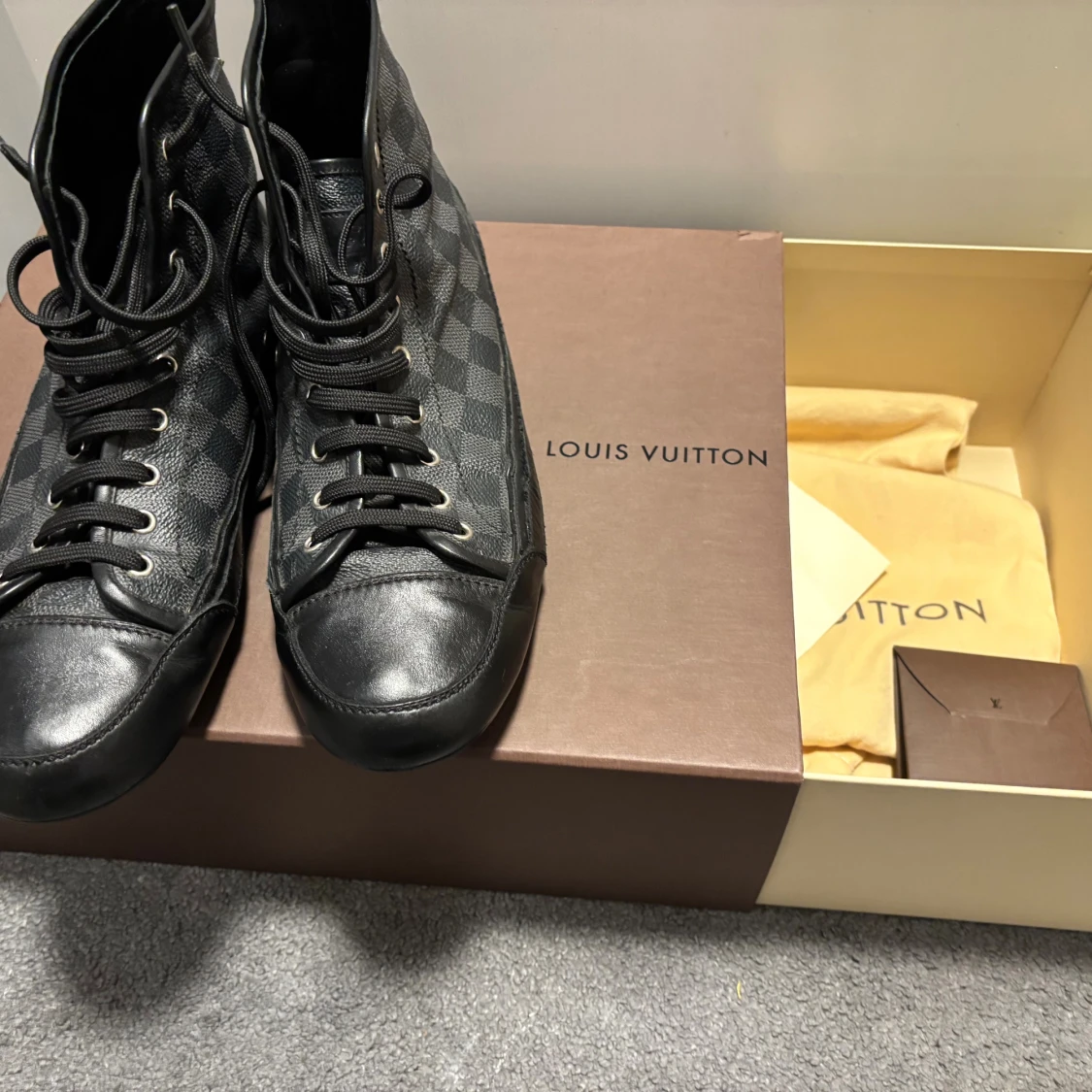 Louis Vuitton Damier