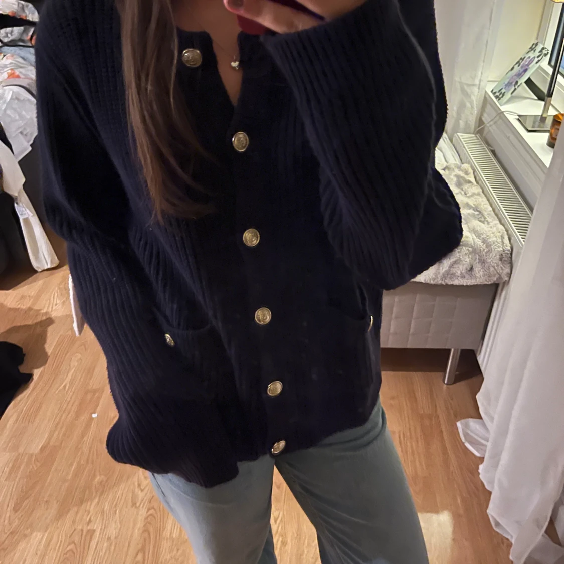 Marinblå stickad kofta 