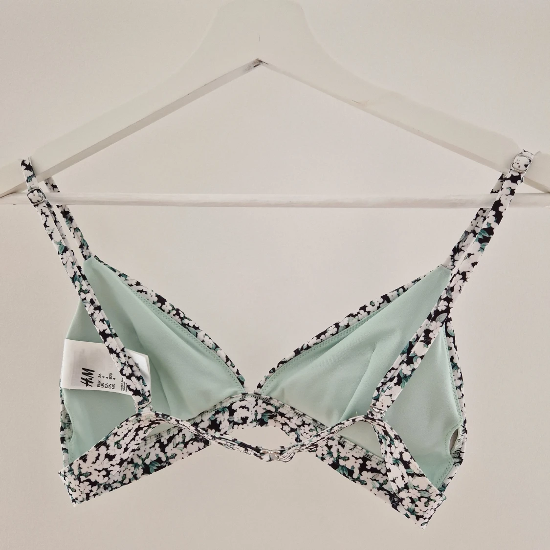 Blommig bikiniöverdel från H&M - 1