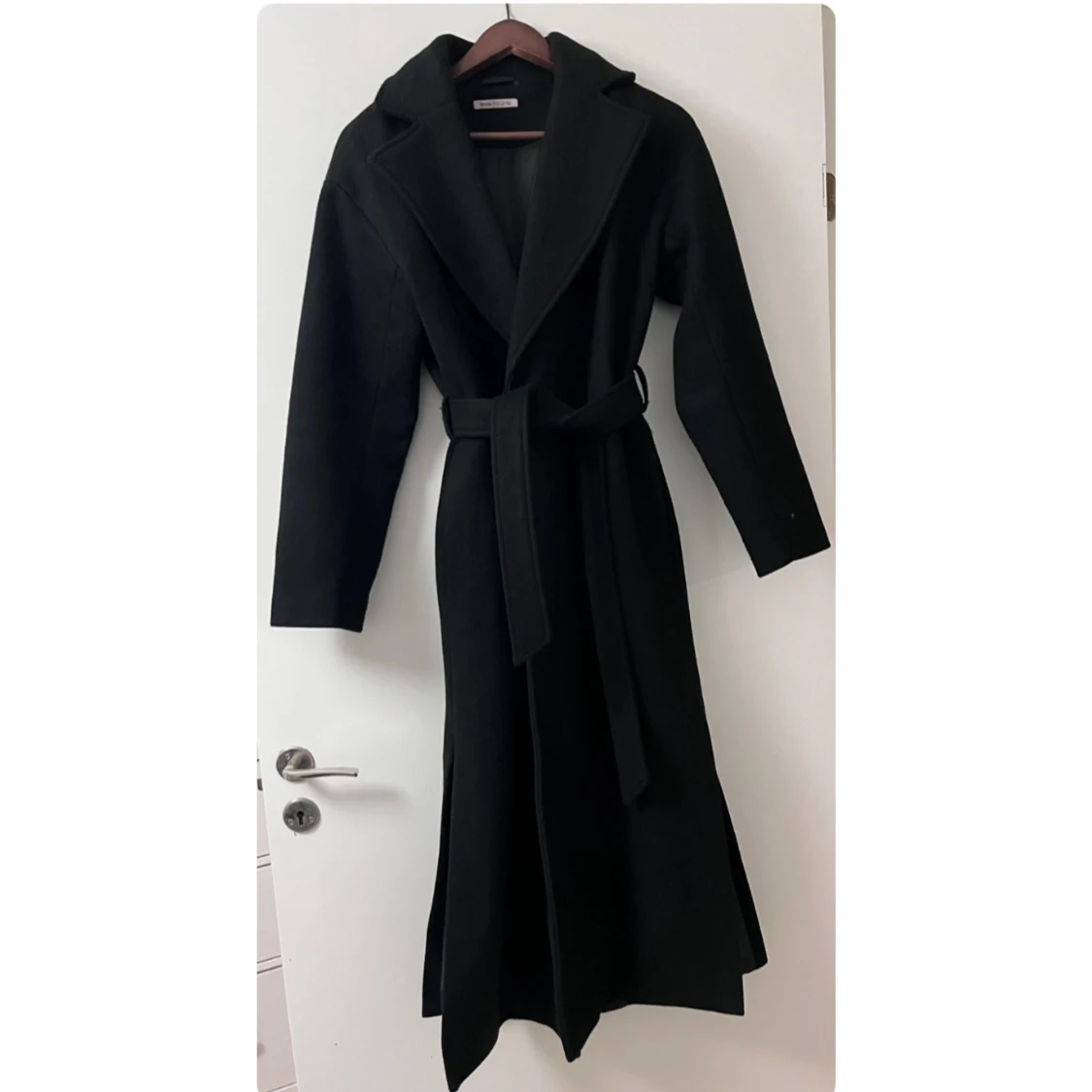 Svart lång kappa med bälte - 1