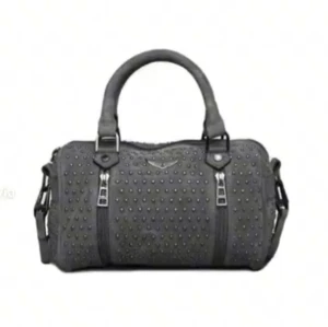 Zadig Voltaire väska  - Såå snygg Zadig väska i unik modell som är svår att få tag på. Modellen är Xs sunny🫶🏻Sparsamt använd och bra skick! 