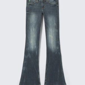 Blå bootcut jeans från Cheap Monday - INTRESSEKOLL! pris kan diskuteras