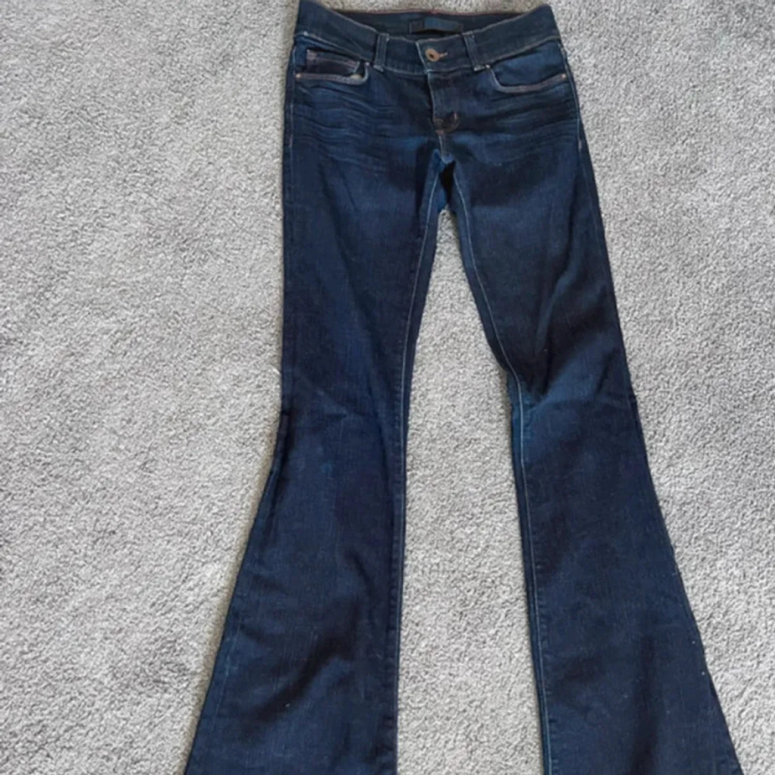 Mörkblå bootcut jeans låg midja - 1