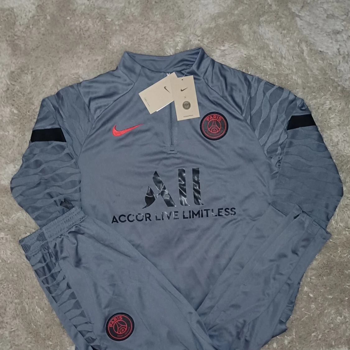 Grå Nike PSG Träningsset – Jacka & Byxor