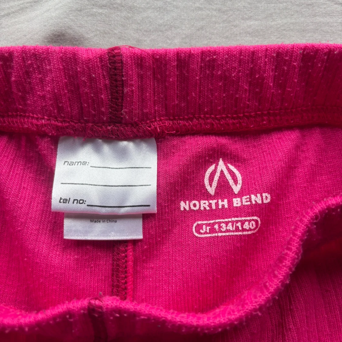 Rosa underställströja och byxor från North Bend - 4